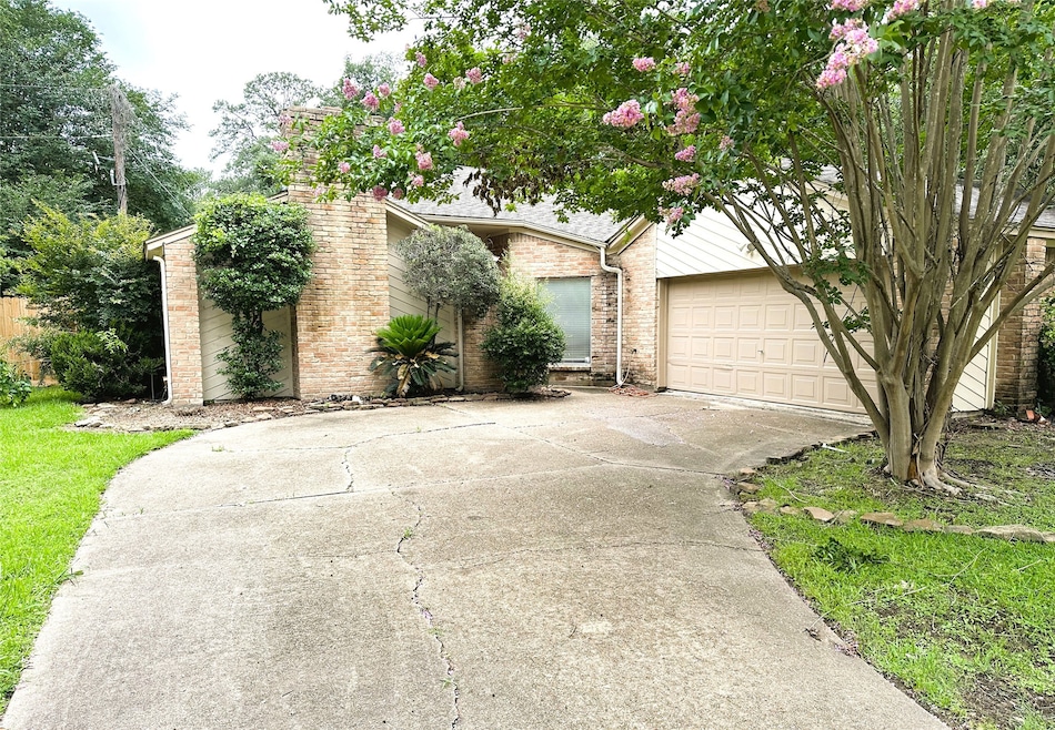 15127 Forest Lodge Dr, Houston, TX 77070 - photo 1