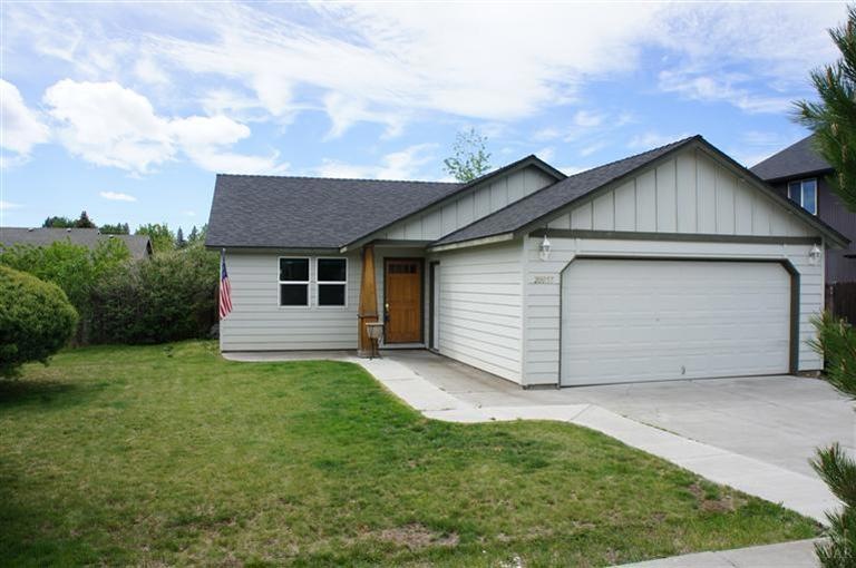 20055 Elizabeth Ln, Bend, OR 97702 - photo 1