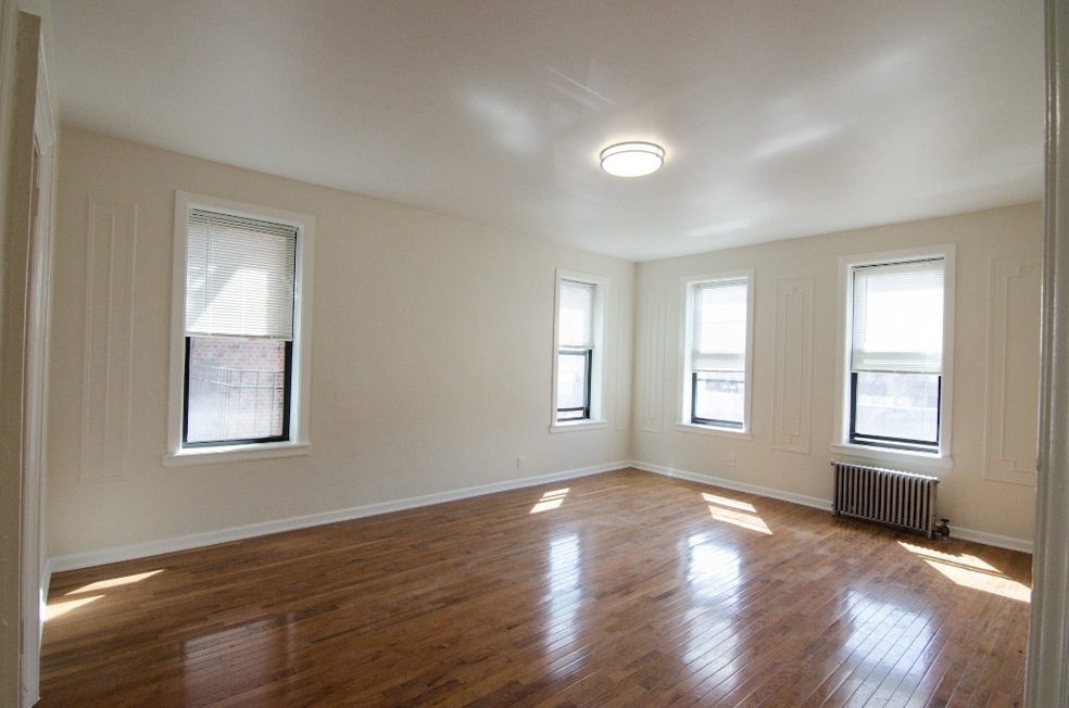 42-29 Judge St unit 5A, Queens, NY 11373 - photo 1