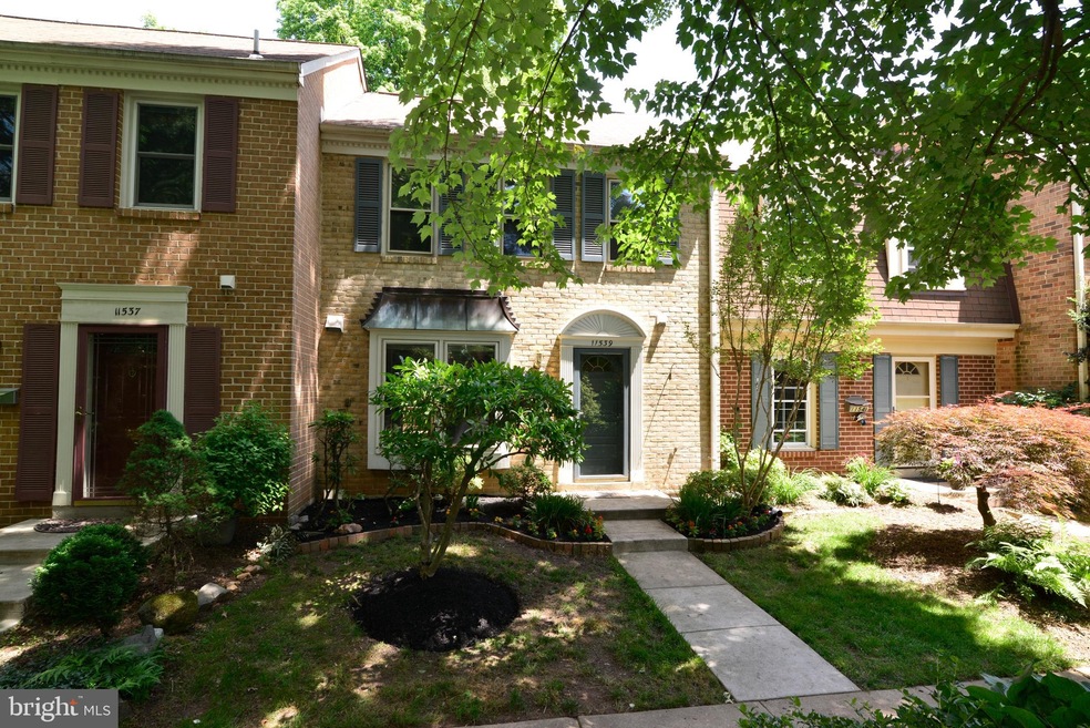 11539 Pine Cone Ct, Reston, VA 20191 - photo 1