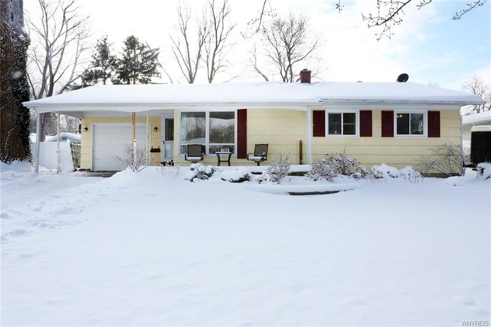 793 Deerfield Dr, North Tonawanda, NY 14120 - photo 1