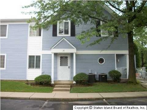 131 Gervil St unit 1, Staten Island, NY 10309 - photo 1