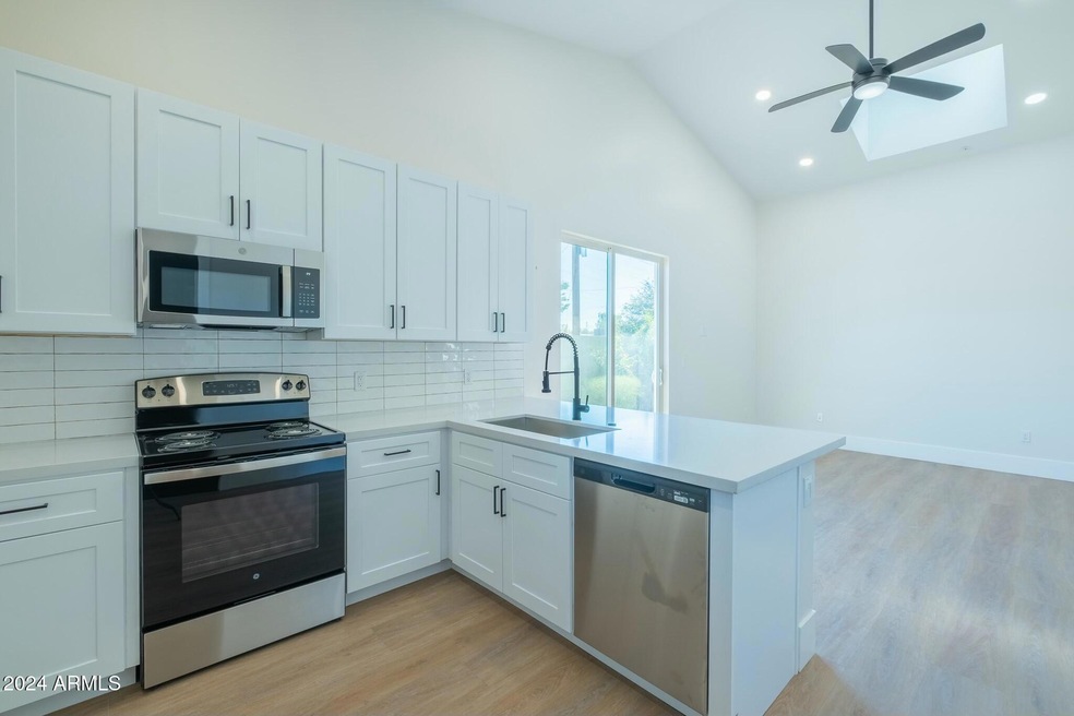 337 N Colorado St unit 102, Chandler, AZ 85225 - photo 1