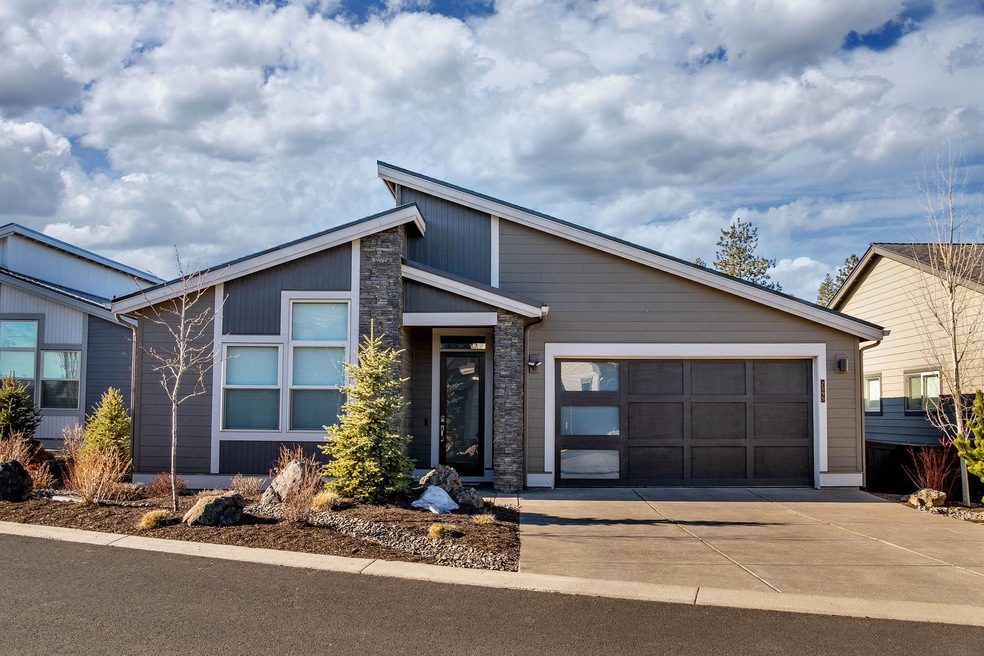 2595 NW Rippling River Ct, Bend, OR 97703 - photo 1