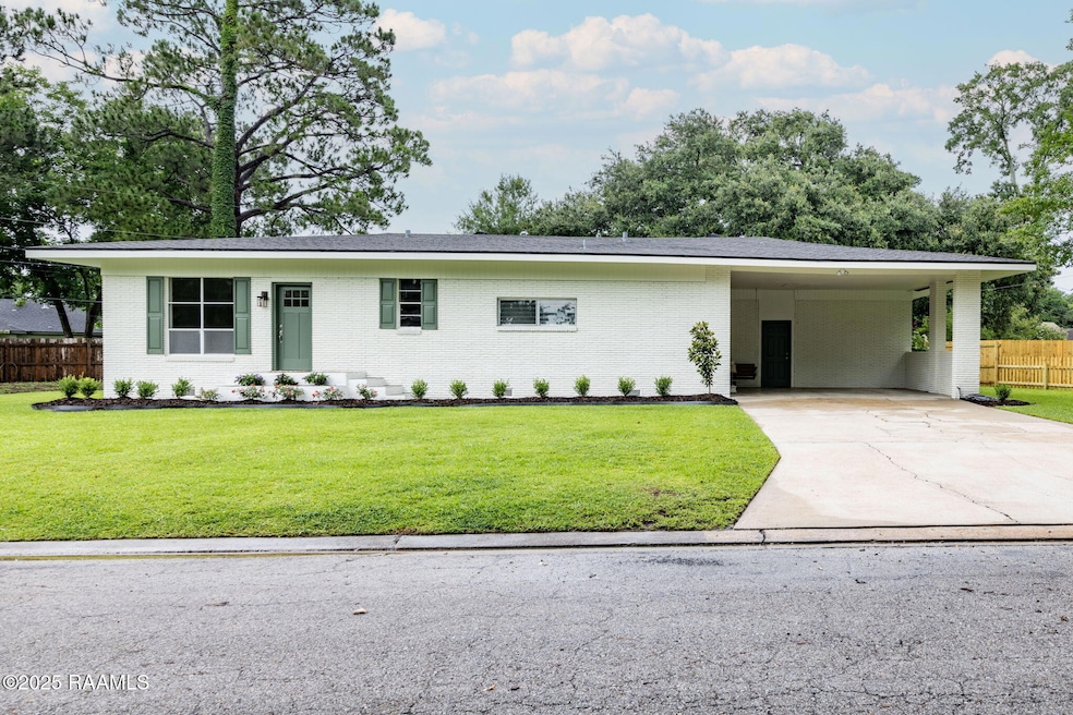 1-web-or-mls-123 Pickwick Dr-1