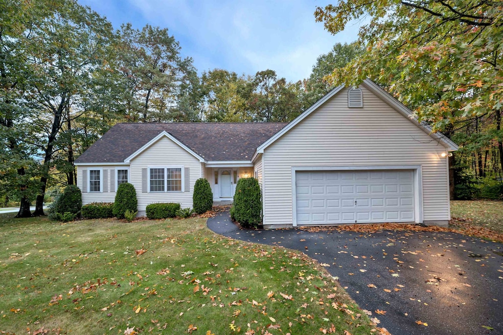 36 Virginia Ct, Hooksett, NH 03106 - photo 1