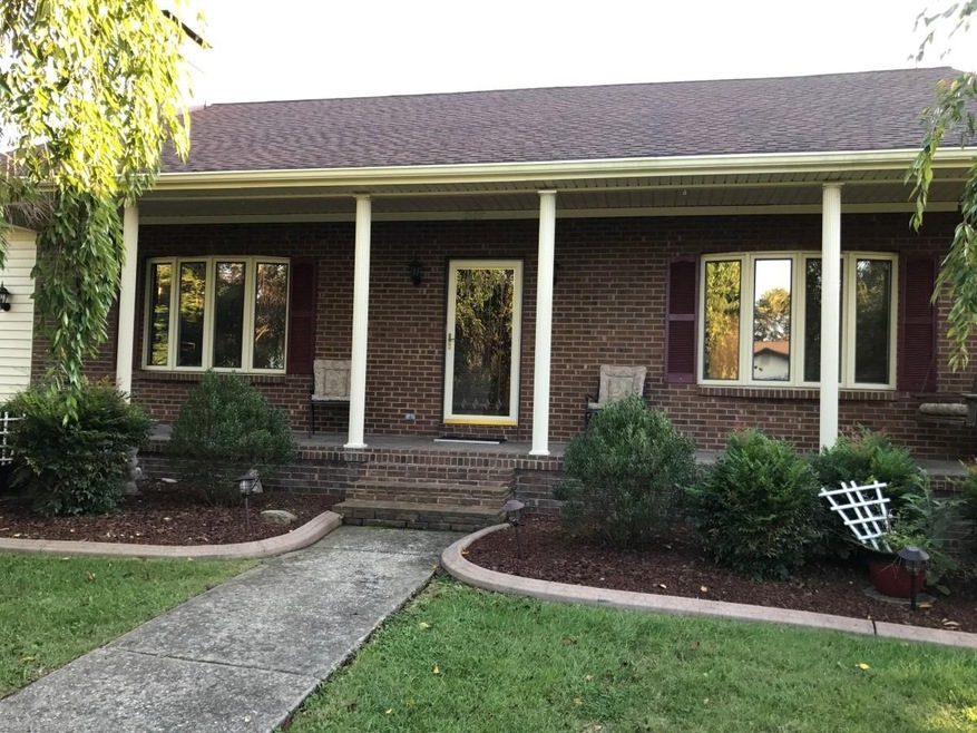 2107 Autumnview Ln, Frankfort, KY 40601 - photo 1