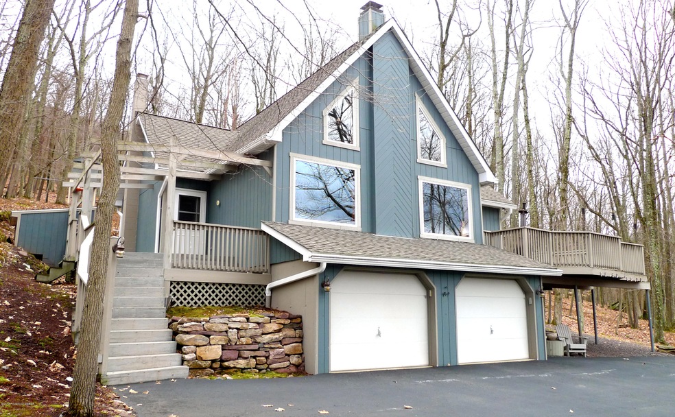 239 Avalanche Ln, Drums, PA 18222 - photo 1