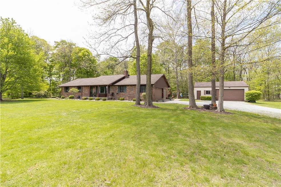 9663 N 200 W, Fountaintown, IN 46130 - photo 1