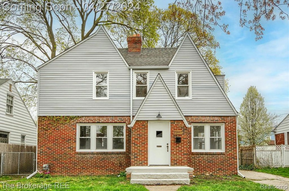 2207 Windemere Ave, Flint, MI 48503 - photo 1