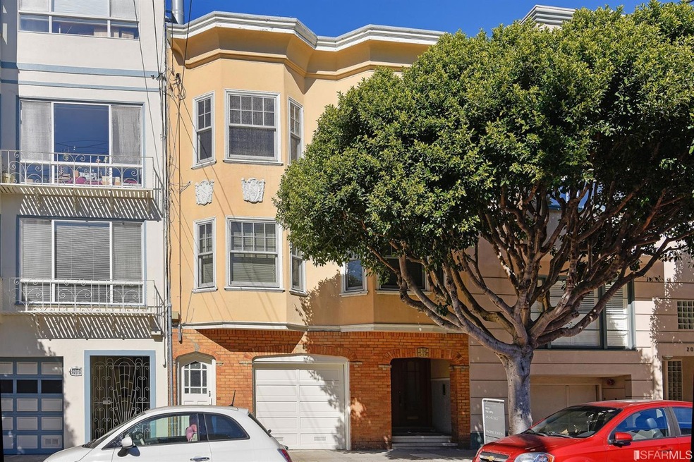 2052 Greenwich St, San Francisco, CA 94123 - photo 1
