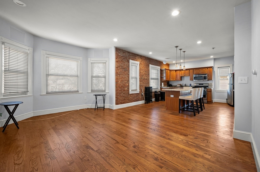 493 Broadway unit 2, Somerville, MA 02145 - photo 1