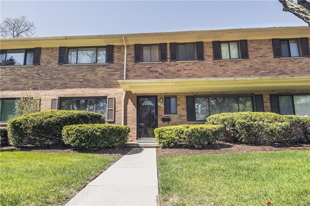 142 E. HICKORY GROVE, BLOOMFIELD HILLS, MI 48304