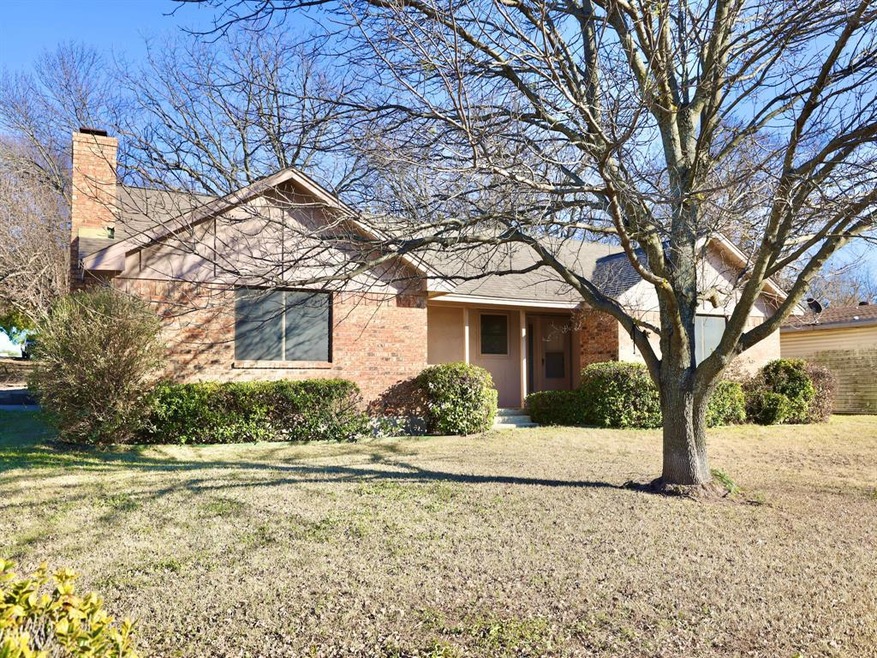 1706 N Trinity St, Decatur, TX 76234 - photo 1