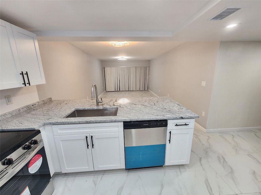 485 N Pine Island Rd unit A204, Plantation, FL 33324 - photo 1