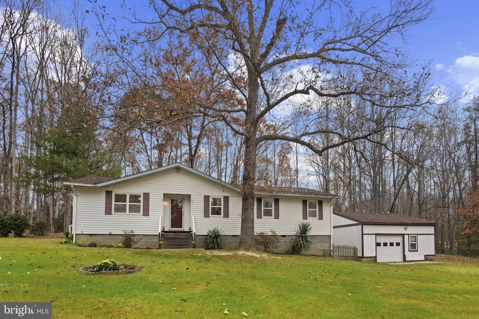 11013 Forest Hollow Dr, Bumpass, VA 23024 - photo 1