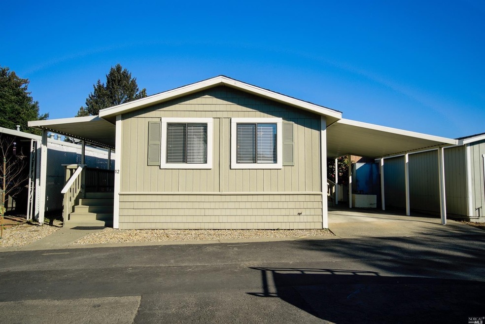 Welcome home to 541 Mason St. #12, in Healdsburg l