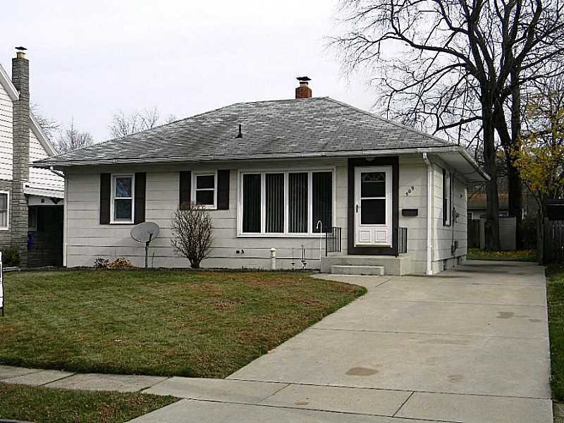 509 Montpelier Ave, Erie, PA 16505 - photo 1