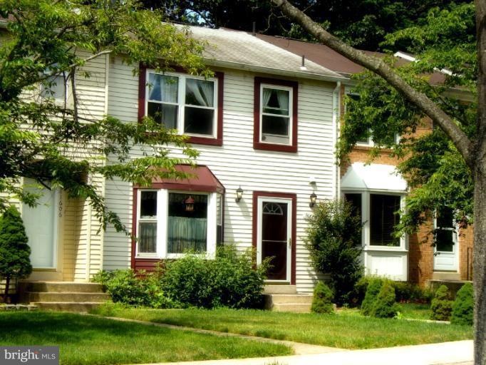 11608 Summer Oak Dr, Germantown, MD 20874 - photo 1