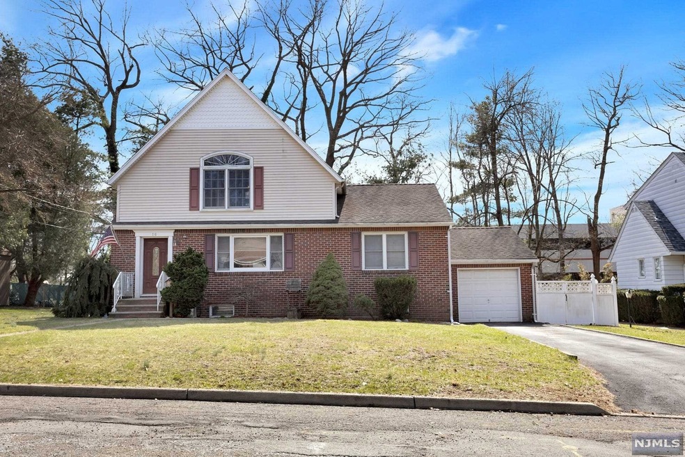 16 Broad Ave, Paramus, NJ 07652 - photo 1