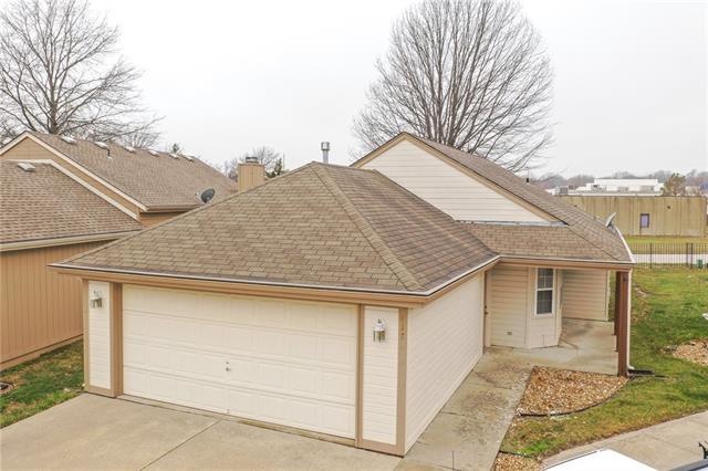 417 NW Augusta Ct, Blue Springs, MO 64014 - photo 1