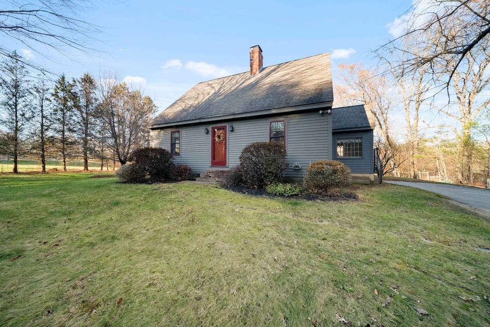 73 Pine St, Danville, NH 03819 - photo 1