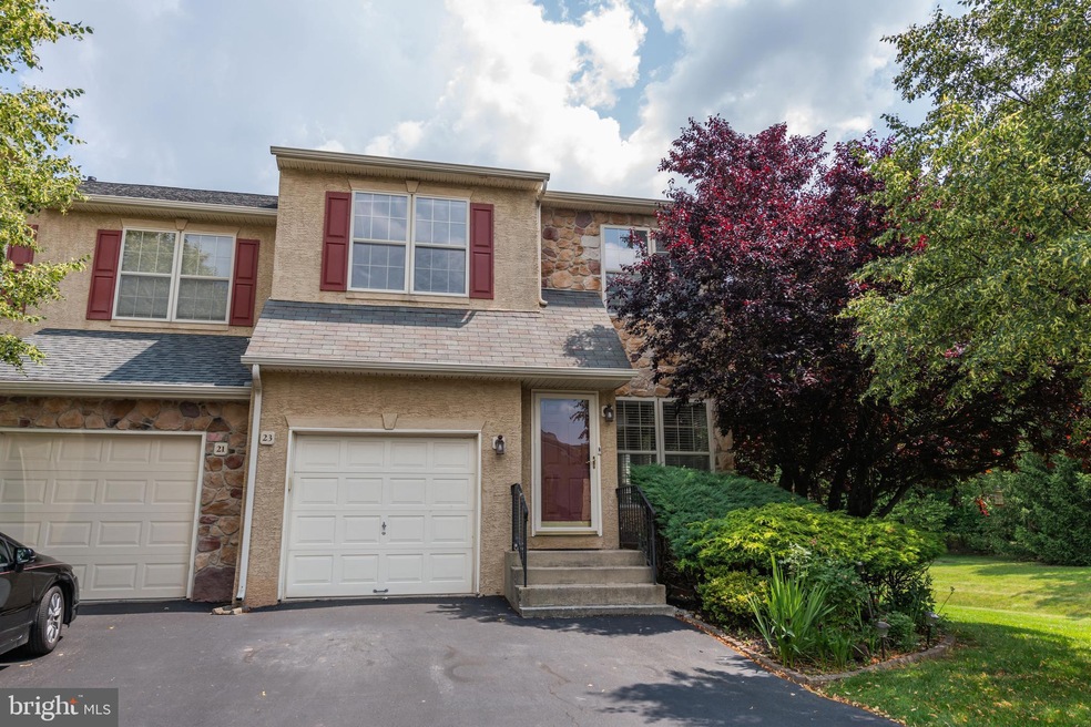 23 Chadwick Cir, Norristown, PA 19403 - photo 1