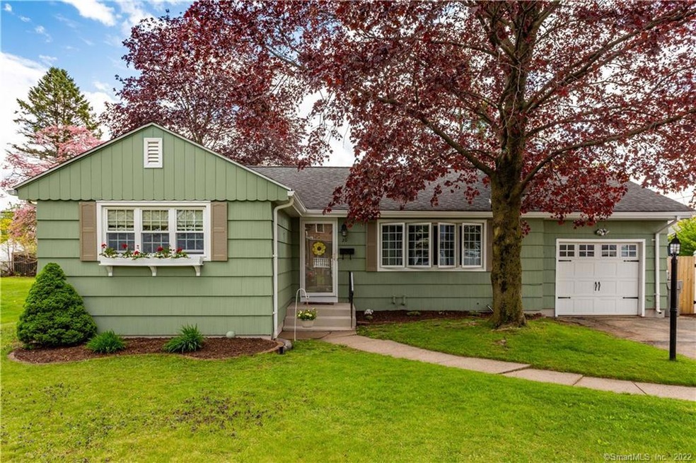 Welcome home to 20 Alexander Street!!