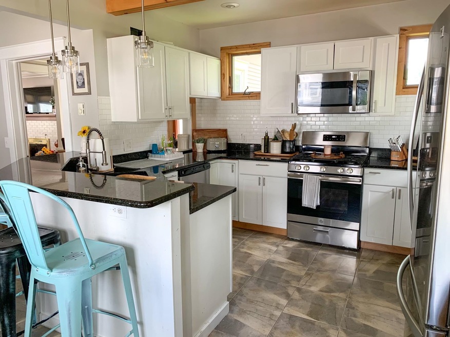 61 Bellevue Ave, Rutland, VT 05701 - photo 1