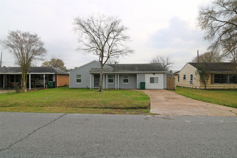 13366 Emporia St, Houston, TX 77015 - photo 1