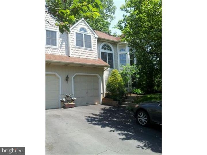 8637 Trumbauer Dr, Glenside, PA 19038 - photo 1