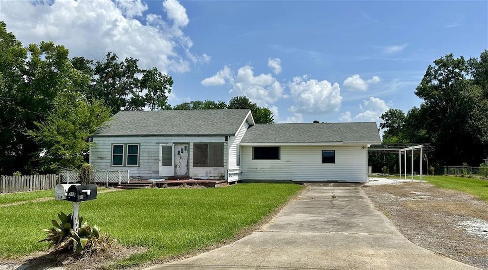 319 Landry St, Sulphur, LA 70663 - photo 1