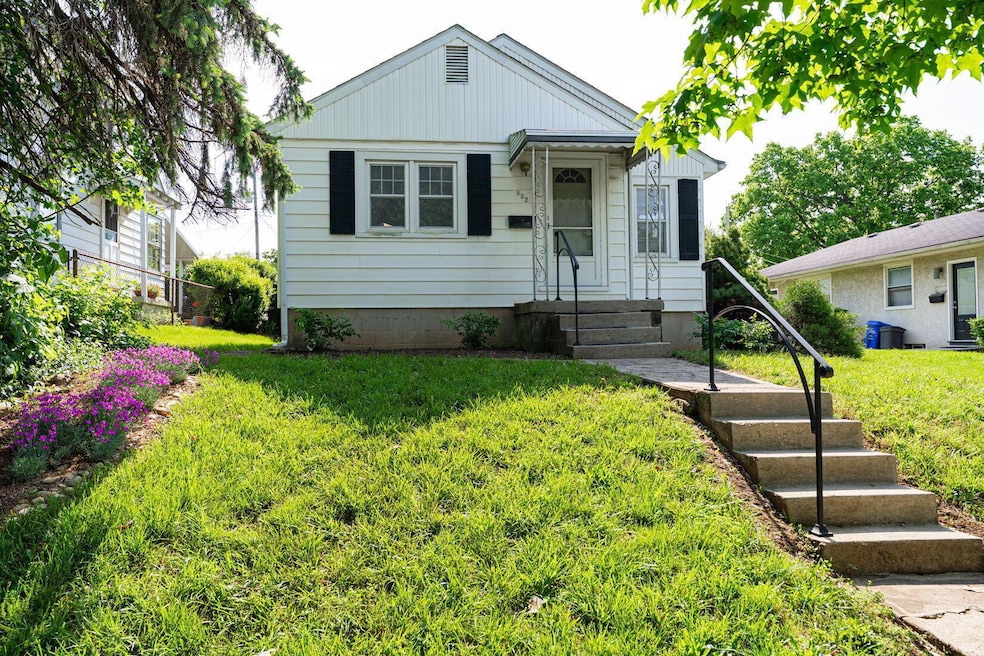 832 Oxley Road
