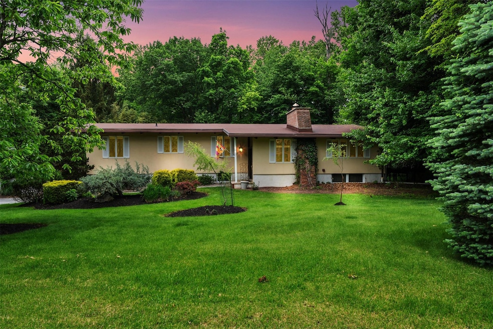 Sold $930,000 • Co-Listing Agent