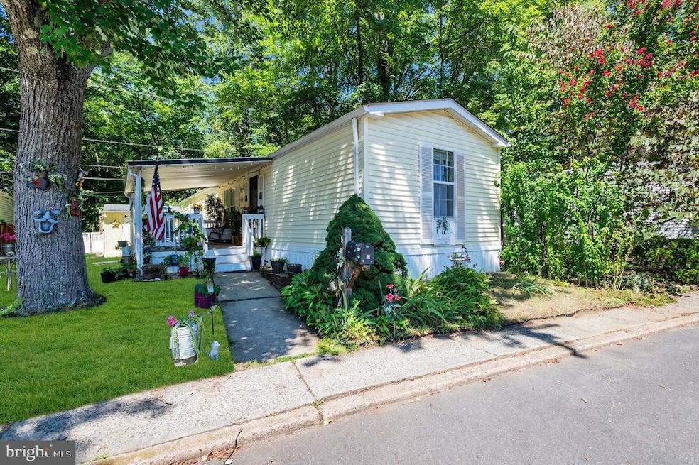 17 South Dr, Hightstown, NJ 08520 - photo 1