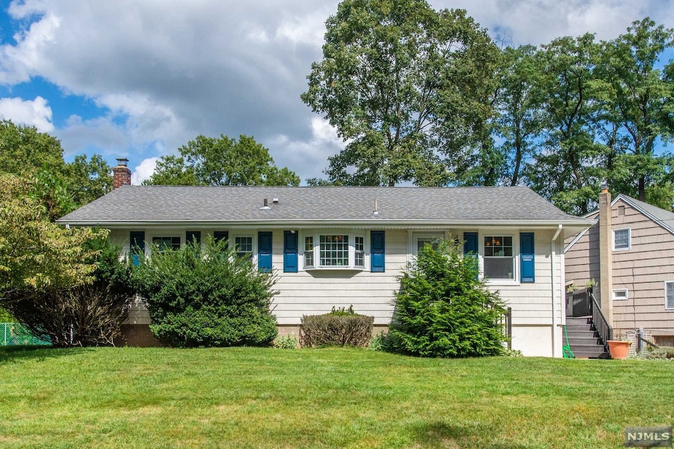 594 Cleveland Ave, Rivervale, NJ 07675 - photo 1