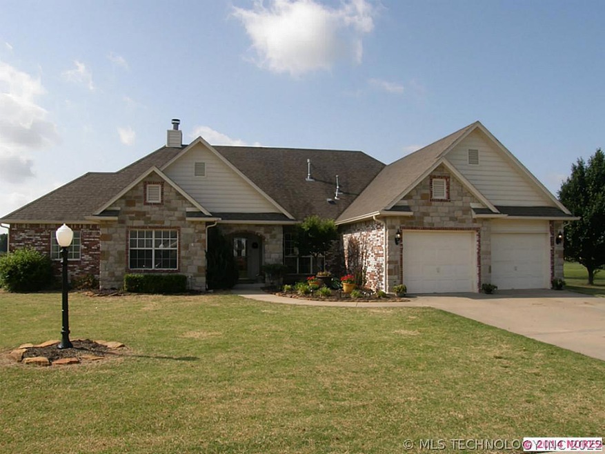 14950 N Fieldstone Dr, Claremore, OK 74017 - photo 1