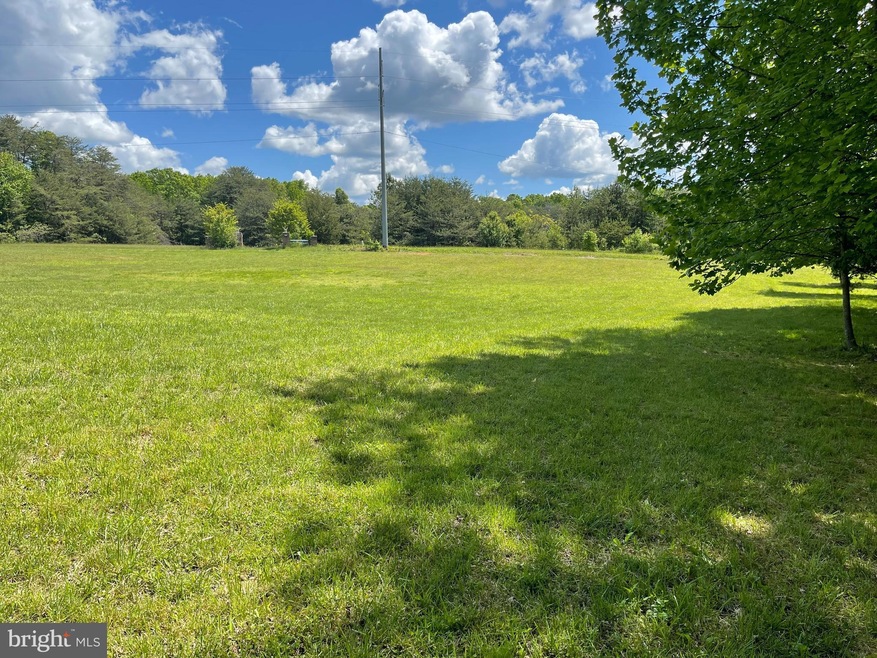 8714 Whites Ln, Spotsylvania, VA 22551 - photo 1