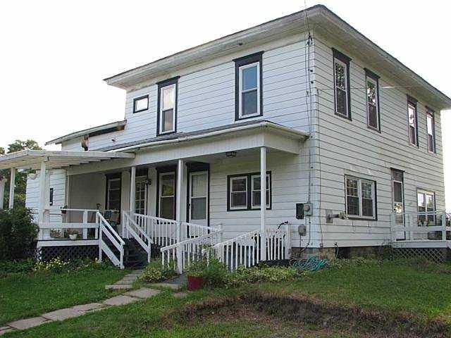 Exterior Front. 7692 East Avenue in Town of Spring