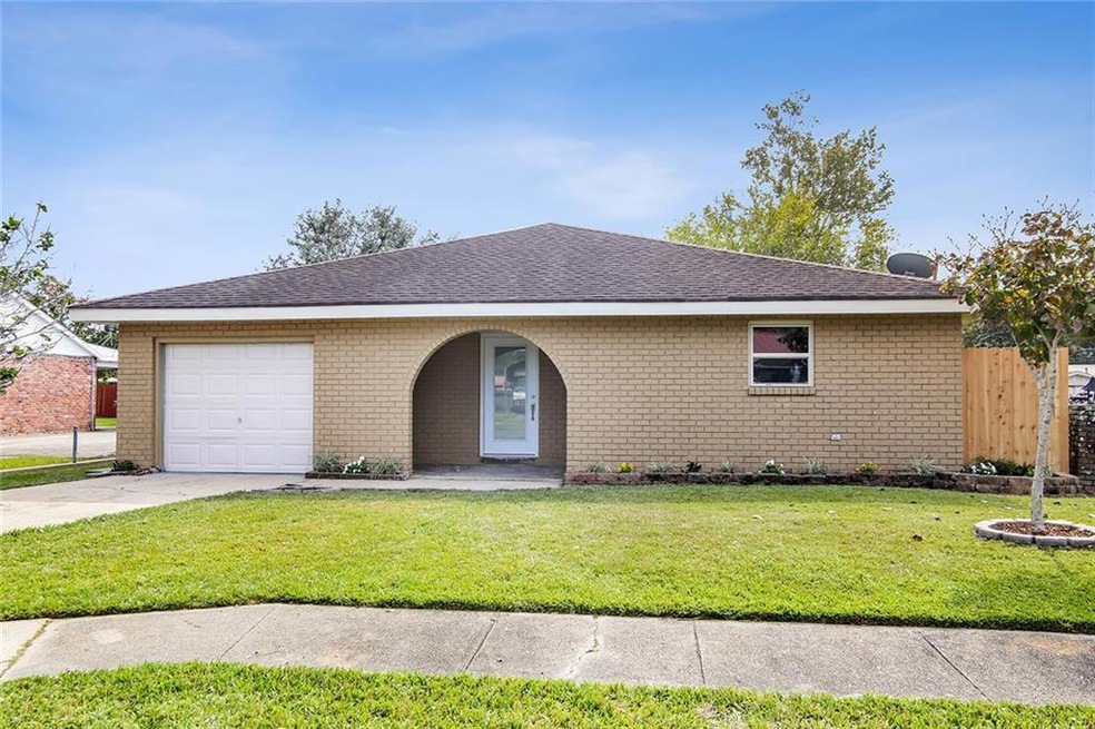 2809 Blanche St, Marrero, LA 70072 - photo 1