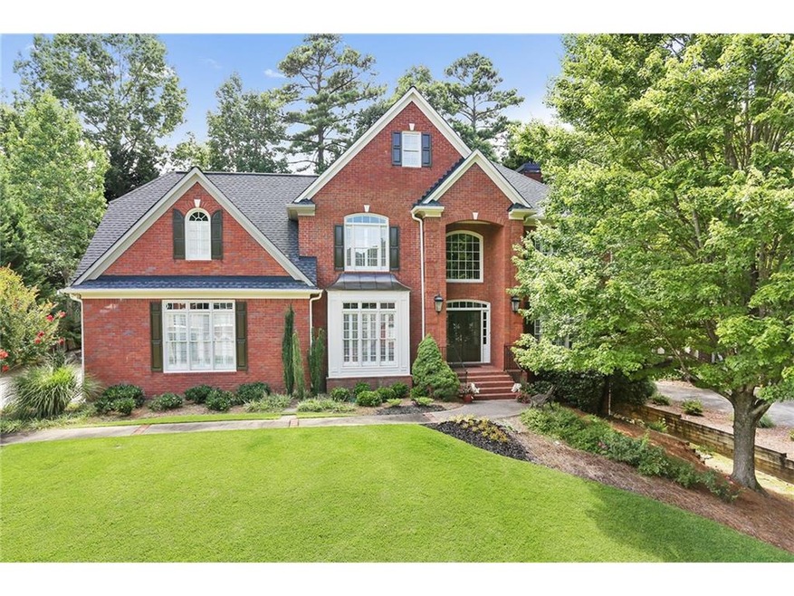 GORGEOUS SIX BEDROOM HOME LOCATED IN ESTATES OF EA