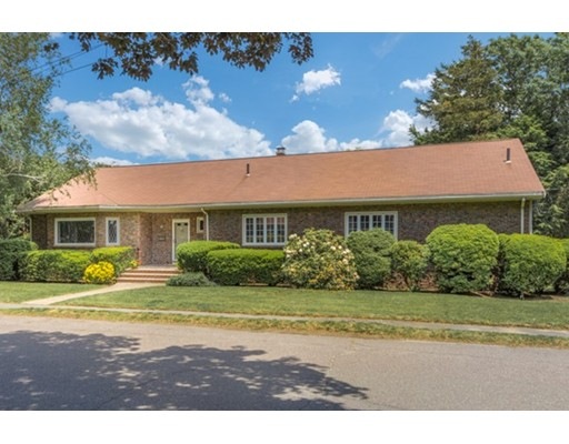 2 Sheldon Rd, Marblehead, MA 01945 - photo 1