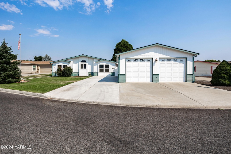 7001CottageWay_01