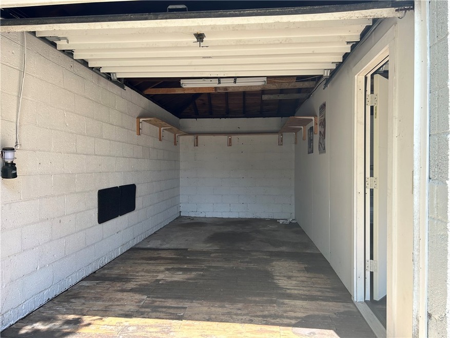 511 Pippin Orchard Rd, Cranston, RI 02921 - photo 1