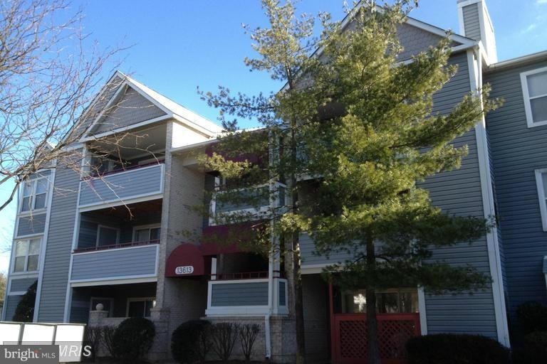 13613 Sir Thomas Way unit 12, Silver Spring, MD 20904 - photo 1