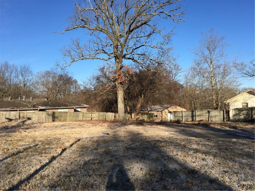 1001 NW A St, Bentonville, AR 72712 - photo 1