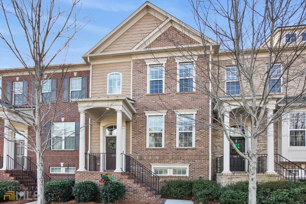 Welcome to this beautiful, move in ready townhome 
