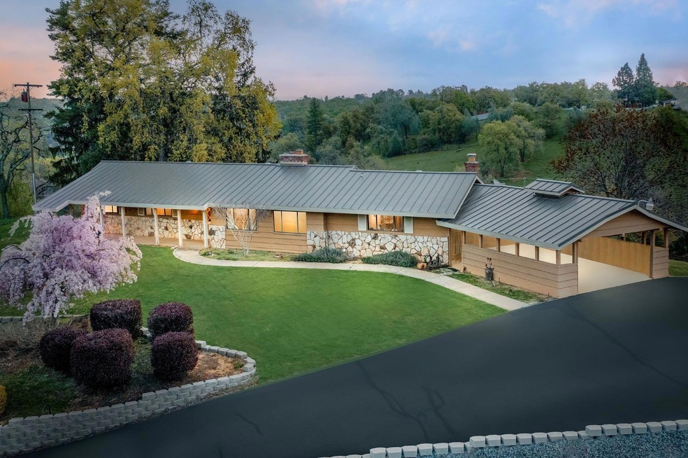 Sold $756,200 • Co-Listing Agent