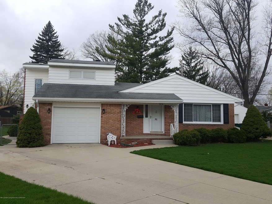 2918 Hemlock Place, Lansing, MI 48910 - photo 1