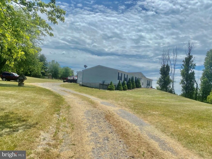 7201 Dustin Dr, Sharpsburg, MD 21782 - photo 1